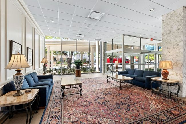 12GHJ - 1801 Lavaca St, Condo with 2 bedrooms, 3 bathrooms and 4 parking in Austin TX | Image 37