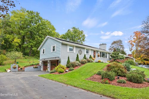 4 Glendale Dr, Adams, MA, 01220 | Card Image
