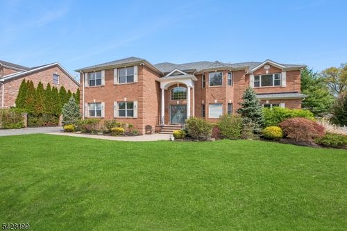 5 Francesca Ct, East Hanover, NJ, 07936-3590 | Card Image