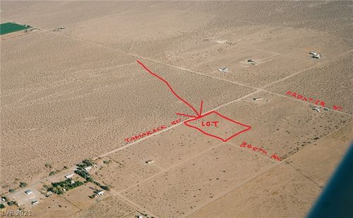 3972 E Booth Ave, Amargosa Vly, NV, 89020-1811 | Card Image