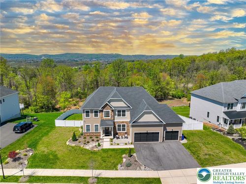 2595 Stonewall Dr, Center Valley, PA, 18034-8836 | Card Image