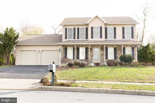 7690 Catherine Dr, HARRISBURG, PA, 17111-5068 | Card Image