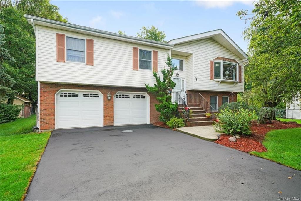 Shagbark St, Middletown, NY 10941