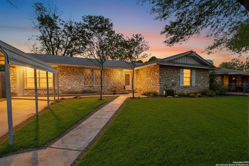 5215 Village Row, San Antonio, TX, 78218-3847 | Card Image