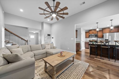 211 Sambar Dr, Clarksville, TN, 37040-1532 | Card Image