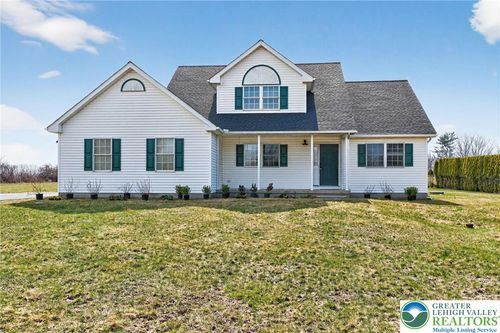 2120 Seipstown Rd, Fogelsville, PA, 18051-2021 | Card Image