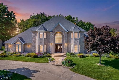 298 Village Dr, Broadview Heights, OH, 44147-3471 | Card Image