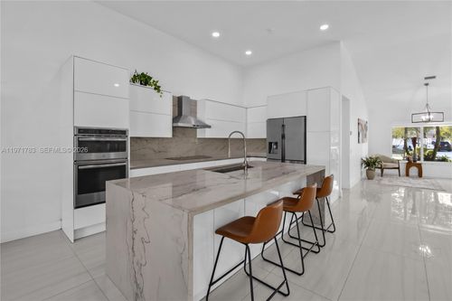 710 Lake Blvd, Weston, FL, 33326-3538 | Card Image