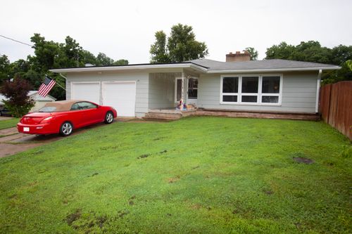 604 Norman St, Ava, MO, 65608-5322 | Card Image