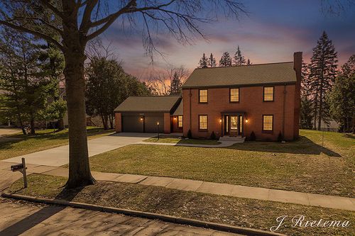 2150 Onekama Dr Se, Grand Rapids, MI, 49506-5325 | Card Image
