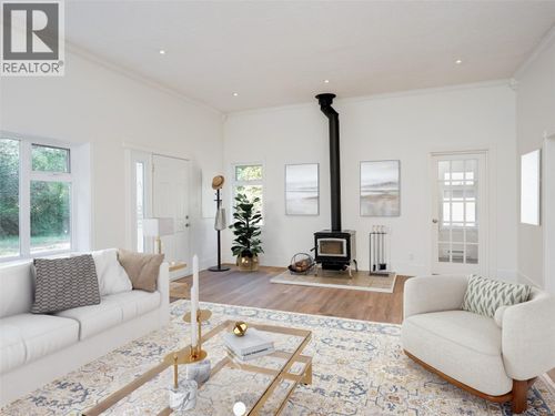 690 W Shawnigan Lake Rd, Shawnigan Lake, BC, V8H | Card Image