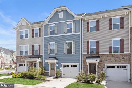 8104 Seaworthy Way, DUNDALK, MD, 21222-5544 | Card Image