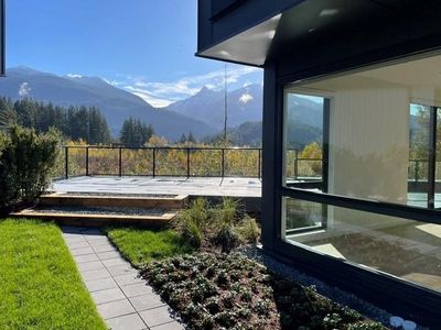 4 - 40809 The Crescent, Townhouse with 3 bedrooms, 2 bathrooms and 2 parking in Squamish BC | Image 2