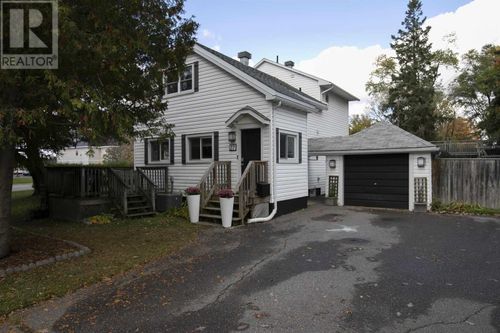 27 Borron Ave, Sault Ste Marie, ON, P6B1E7 | Card Image