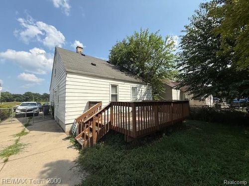 7339 Parkland, Redford, MI, 48239-1014 | Card Image