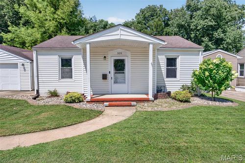 319 Sycamore St, Collinsville, IL, 62234-2418 | Card Image