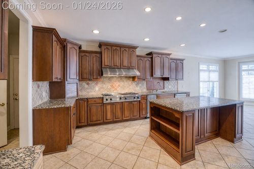 6608 Enclave Dr, Clarkston, MI, 48348-4859 | Card Image