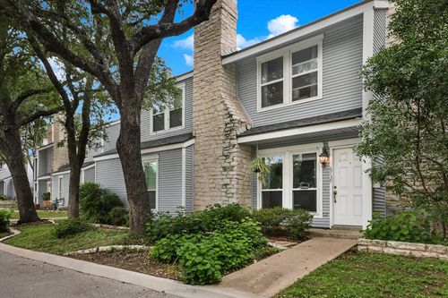 6739 Old Quarry Ln, Austin, TX, 78731-4168 | Card Image