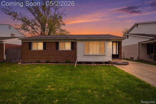 19704 Parkside St, Saint Clair Shores, MI, 48080-3361 | Card Image