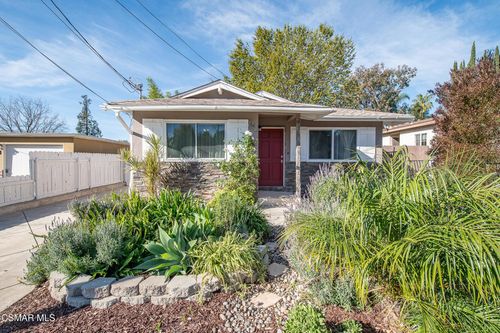 441 Houston Dr, Thousand Oaks, CA, 91360-5942 | Card Image