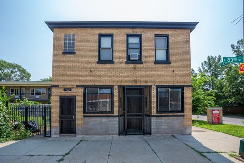 2533 E 83rd St, Chicago, IL, 60617-1905 | Card Image