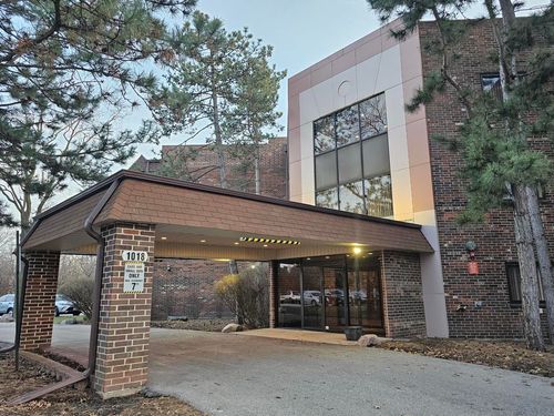 apt-205-1018 Castilian Ct, Glenview, IL, 60025-2458 | Card Image