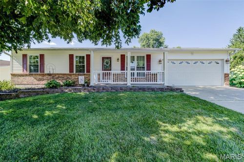 3017 Valley Vista Dr S, Saint Peters, MO, 63376-7162 | Card Image