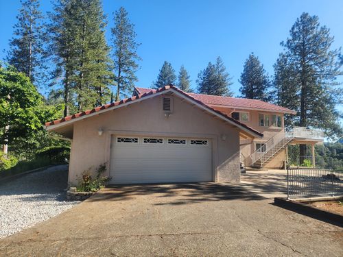 19985 Northwoods Dr, Lakehead, CA, 96051-9659 | Card Image