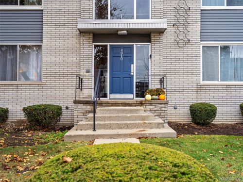 a1-4910 Briarwood Ave, Royal Oak, MI, 48073-1356 | Card Image