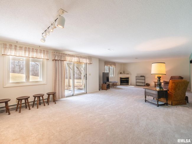 7619 N Melissa Ln, Condo with 3 bedrooms, 3 bathrooms and null parking in Peoria IL | Image 27