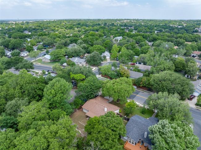 Aerial perspective of suburban area | Image 37