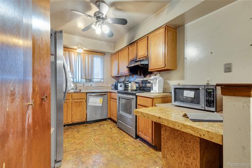 27-15846 W 11 Mile Rd, Southfield, MI, 48076-3603 | Card Image