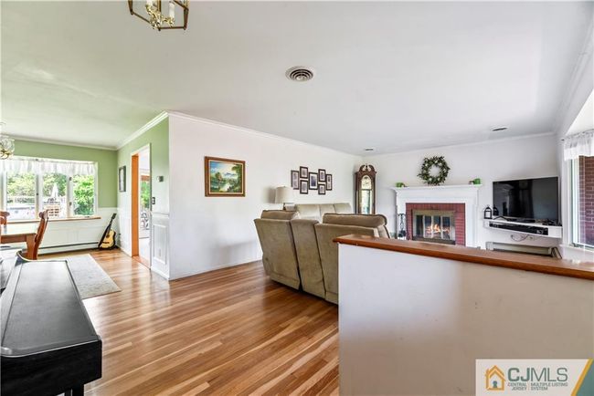 36 Buffa Dr, House other with 3 bedrooms, 3 bathrooms and null parking in Somerset NJ | Image 4