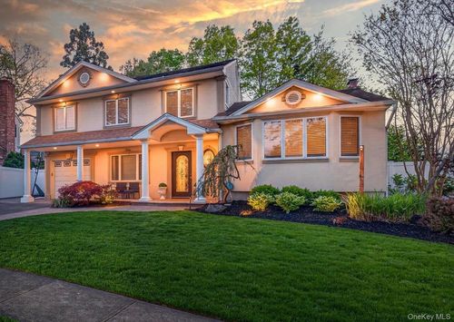 10 Wentworth Dr, Dix Hills, NY, 11746-6927 | Card Image