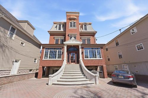 apt-4-20 Reservoir Ave, Jersey City, NJ, 07307-1872 | Card Image