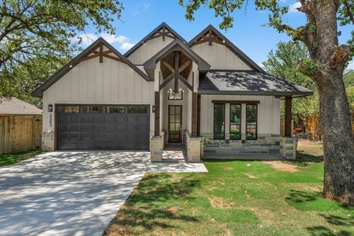 3303 Hiawatha Trl, Fort Worth, TX, 76135-3822 | Card Image