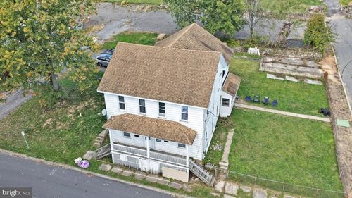 101 E Colliery Ave, TOWER CITY, PA, 17980-1107 | Card Image