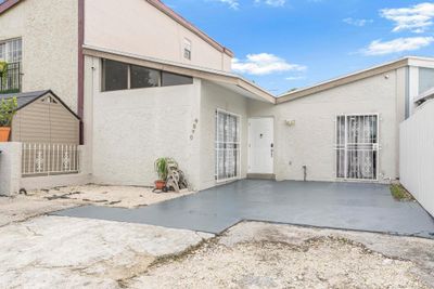 4570 Nw 185th Street, Townhouse with 3 bedrooms, 2 bathrooms and null parking in Miami Gardens FL | Image 2