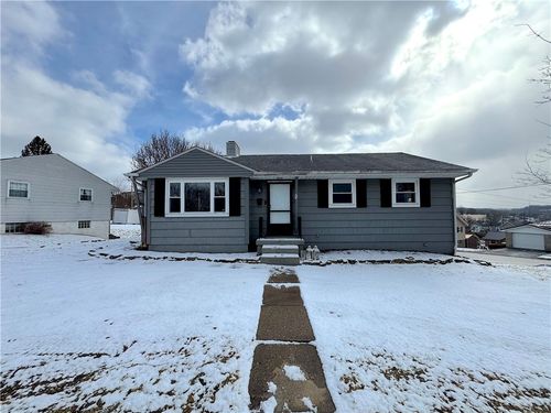 75 N Westmoreland Ave, Greensburg, PA, 15601-2673 | Card Image