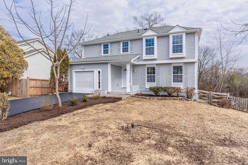 214 Leslie Ct, STERLING, VA, 20164-5535 | Card Image