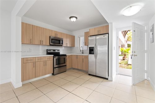 apt-106-2660 W 76th St, Hialeah, FL, 33016-5627 | Card Image