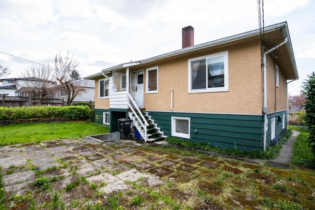6161 Sumas Street, House other with 3 bedrooms, 2 bathrooms and 2 parking in Burnaby BC | Image 7