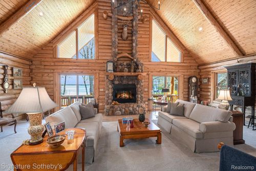 10924 E Grand Lake Rd, Presque Isle, MI, 49777-8671 | Card Image
