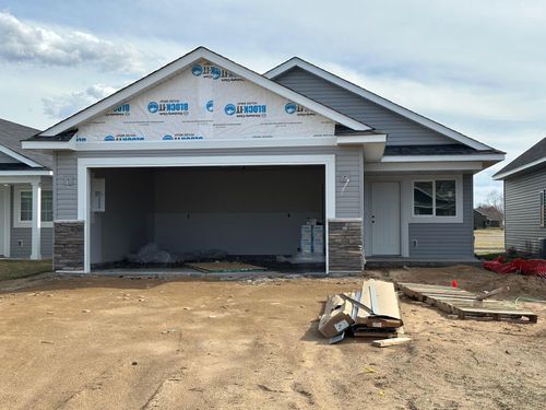 720 Cherrywood Ln Ne, Isanti, MN, 55040-4454 | Card Image