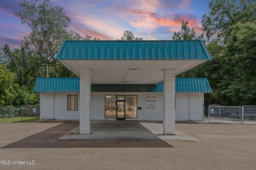 166 Highway 51 S, Batesville, MS, 38606-2552 | Card Image