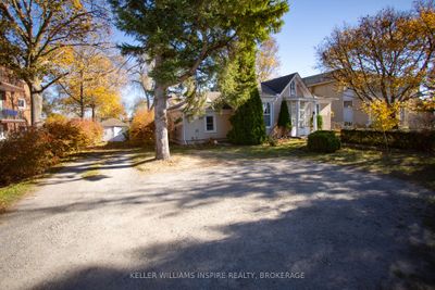 255 Sidney St, House other with 2 bedrooms, 1 bathrooms and 5 parking in Belleville ON | Image 3