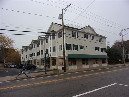 c3a-620 Main St, East Greenwich, RI, 02818-3679 | Card Image