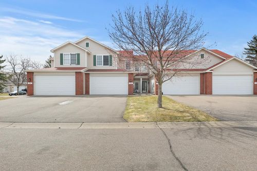 3905 Everest Ln N, Plymouth, MN, 55446-3385 | Card Image