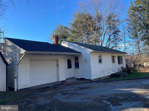 825 Johnsonburg Rd, SAINT MARYS, PA, 15857-3453 | Card Image