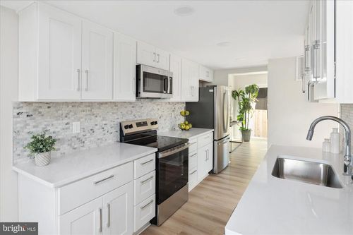 18473 Stone Hollow Dr, Germantown, MD, 20874-2130 | Card Image